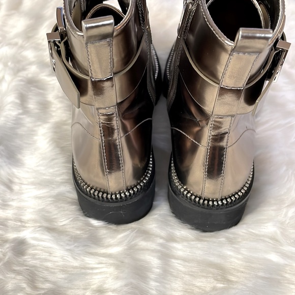 Michael Michael Kors Silver Metallic Boots. - Picture 8 of 11